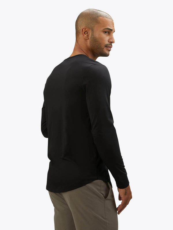 CUTS AO Long Sleeve Curve-Hem Tee